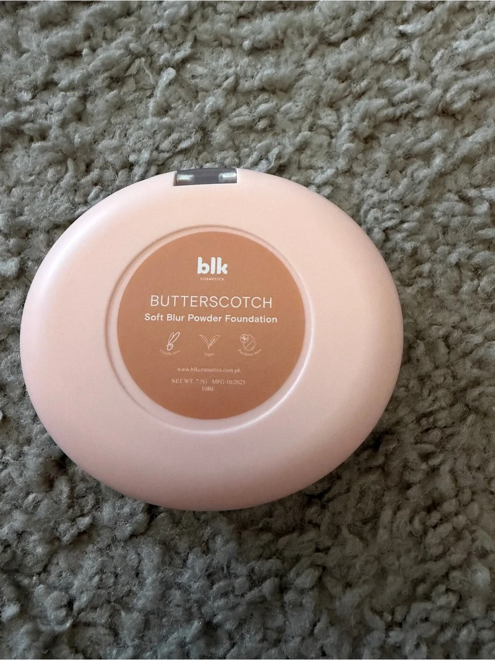 Soft Blur Powder Foundation - Pale Pink Compact